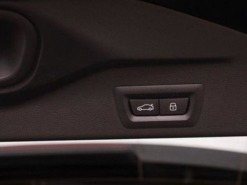 Used 2025 BMW X5 xDrive40i w/ Climate Comfort Package image 8