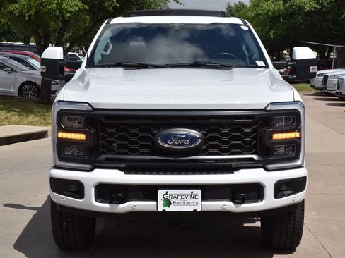 Used 2023 Ford F250 Lariat w/ Lariat Ultimate Package AWD/4WD image 2