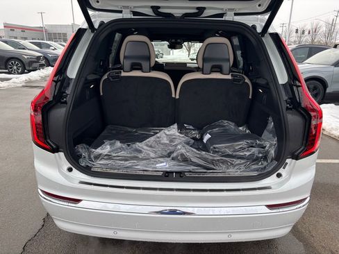New 2026 Volvo XC90 B6 Plus w/ Protection Package Premier AWD/4WD image 17