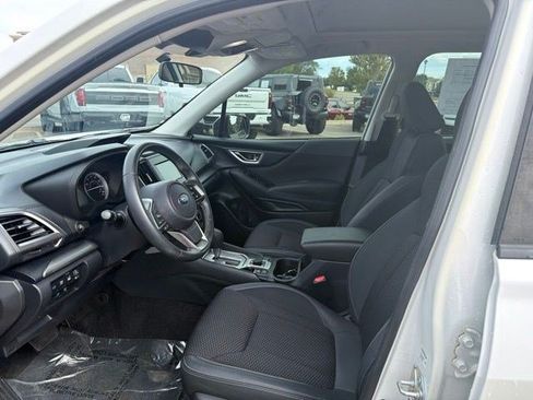 Used 2023 Subaru Forester Premium AWD/4WD image 17