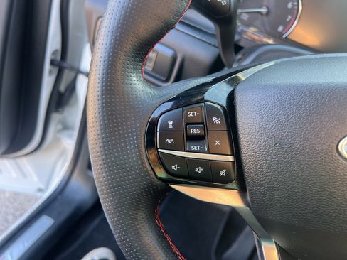 Used 2022 Ford Explorer ST-Line image 21