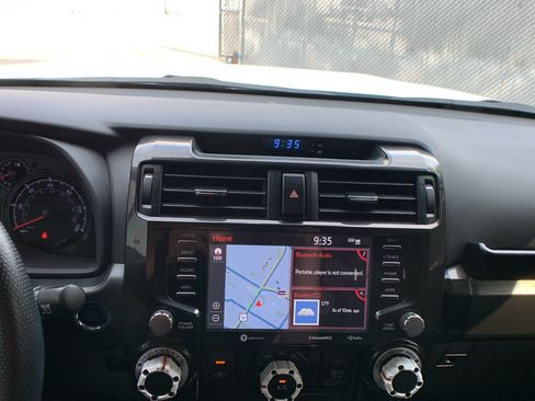 Used 2023 Toyota 4Runner 40th Anniversary SE AWD/4WD image 18