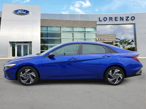 Used 2025 Hyundai Elantra Sport FWD image 8