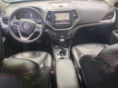Used 2016 Jeep Cherokee Trailhawk AWD/4WD image 24