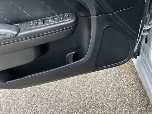 Used 2022 Dodge Charger R/T w/ Plus Group image 32