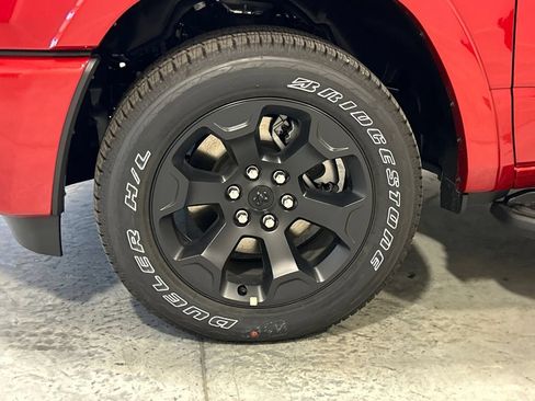 New 2026 RAM 1500 Big Horn AWD/4WD image 11