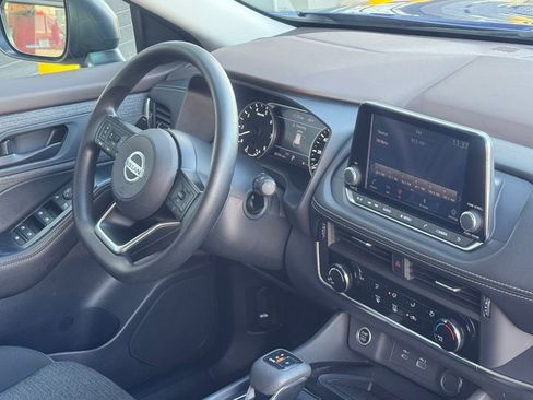 Used 2021 Nissan Rogue S image 44