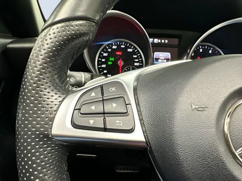 Certified 2020 Mercedes-Benz SLC 300 image 20