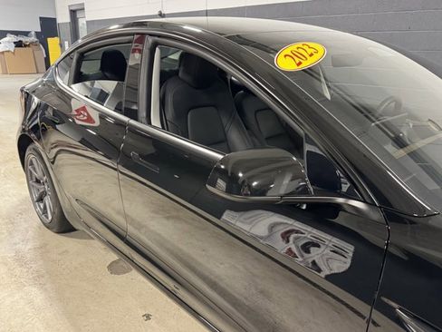 Used 2023 Tesla Model 3 Standard Range image 5