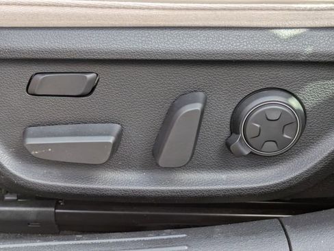 Used 2023 Genesis G70 3.3T w/ Sport Prestige Package image 16