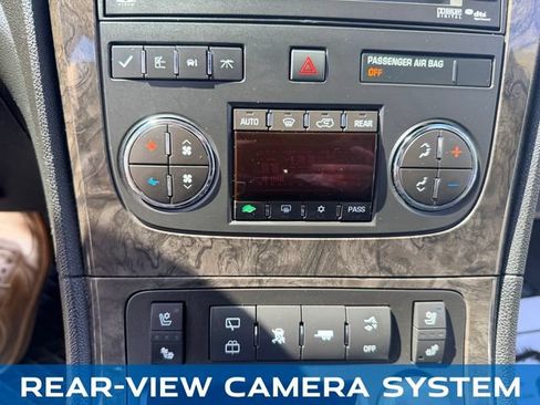 Used 2011 GMC Acadia Denali AWD/4WD image 22