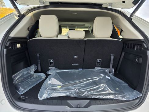 New 2025 MAZDA CX-90 3.3 Turbo w/ Preferred Package image 7