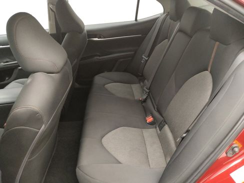 Used 2018 Toyota Camry LE image 18