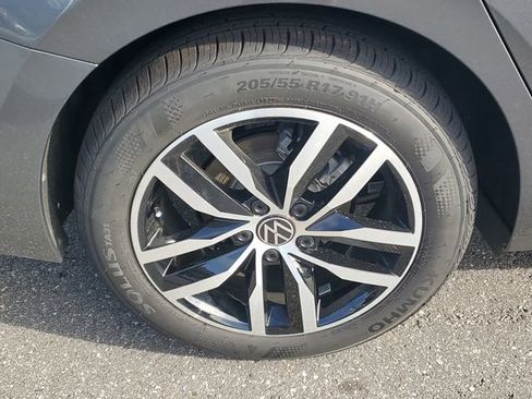 New 2026 Volkswagen Jetta SE FWD image 5