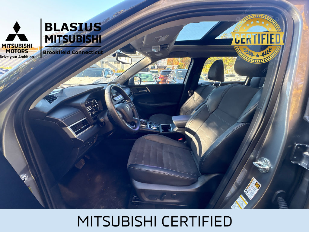 Used 2023 Mitsubishi Outlander 4WD Plug-In Hybrid image 17