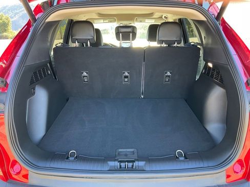 Used 2020 Ford Escape Titanium image 14