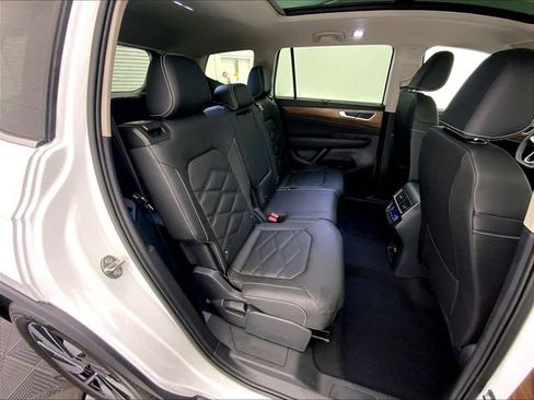 New 2026 Volkswagen Atlas SE image 10