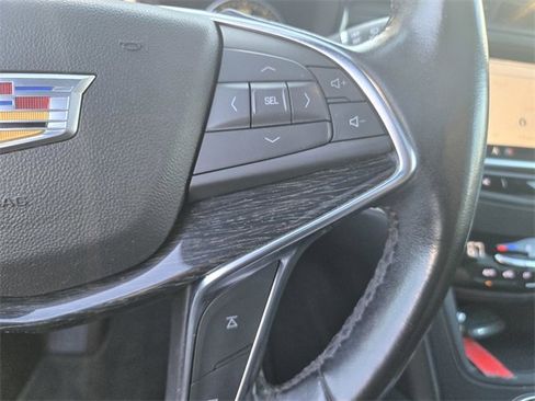 Used 2021 Cadillac XT5 Premium Luxury image 25