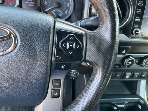 Used 2020 Toyota Tacoma TRD Off-Road w/ Technology Package AWD/4WD image 12