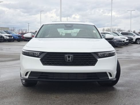 Used 2023 Honda Accord EX image 13