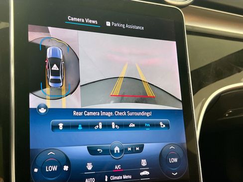 Used 2022 Mercedes-Benz C 300 4MATIC Sedan image 14