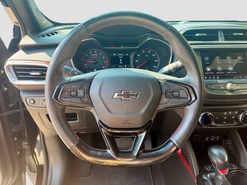 Used 2023 Chevrolet TrailBlazer RS image 11