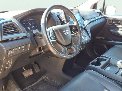 Used 2023 Honda Odyssey Elite image 6