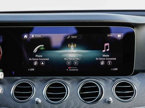 Used 2023 Mercedes-Benz E 350 Sedan image 15