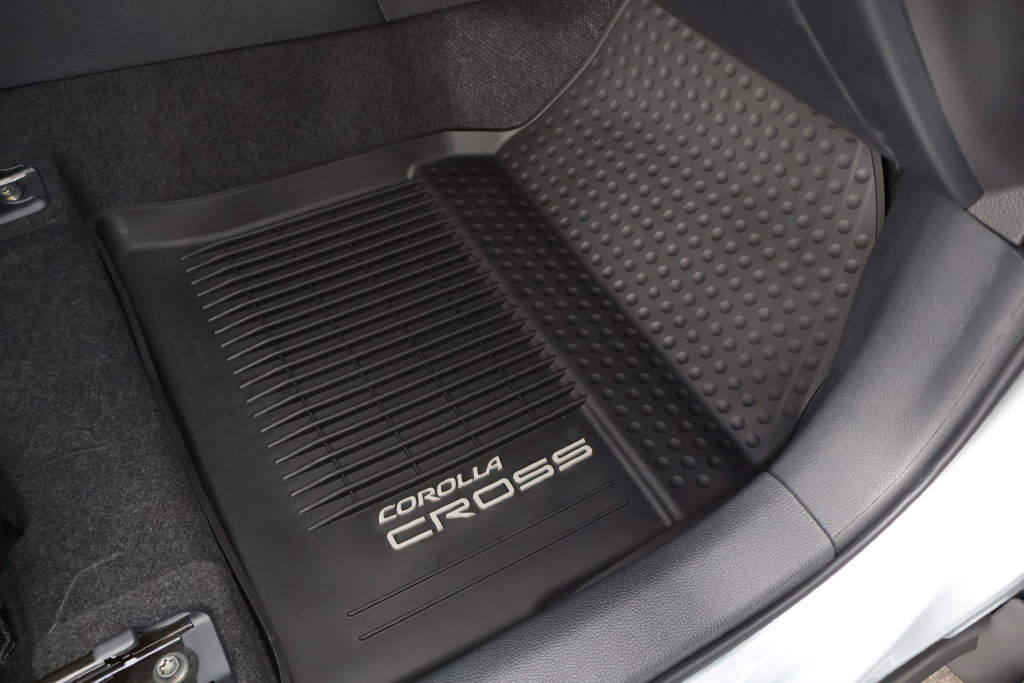 New 2026 Toyota Corolla Cross LE AWD/4WD image 40