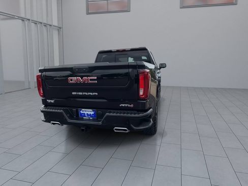 Used 2024 GMC Sierra 1500 AT4 w/ Technology Package AWD/4WD image 7