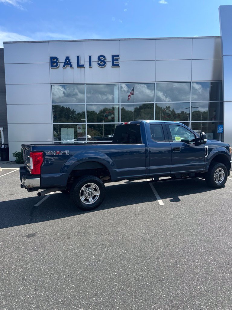 Used 2017 Ford F250 XLT w/ XLT Value Package AWD/4WD image 4