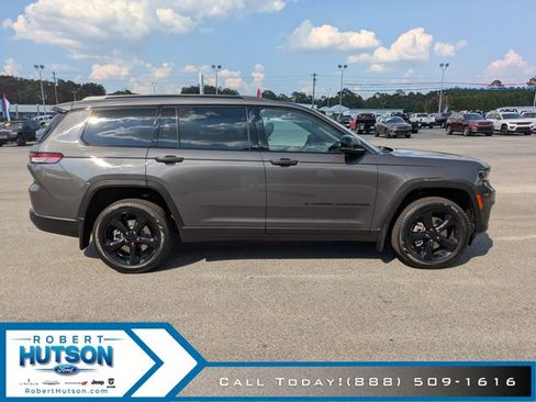 New 2025 Jeep Grand Cherokee L Limited w/ Luxury Tech Group II RWD image 5