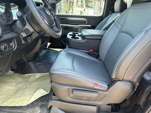 New 2026 RAM 5500 Tradesman w/ Chrome Appearance Group AWD/4WD image 18