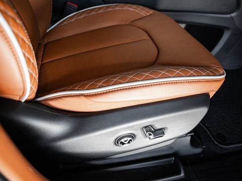 New 2026 Chrysler Pacifica Pinnacle image 32