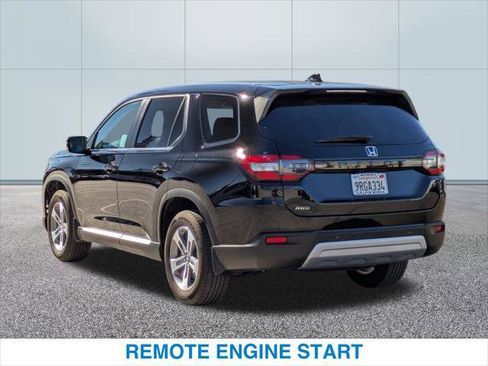 Certified 2025 Honda Pilot EX-L image 9