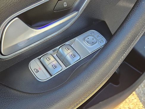 Used 2021 Mercedes-Benz GLE 350 w/ Premium Package image 22