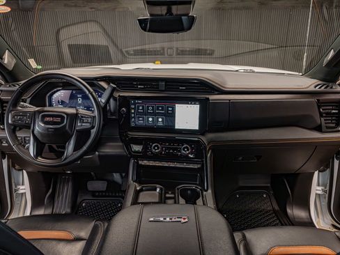 Used 2025 GMC Sierra 3500 AT4 image 15