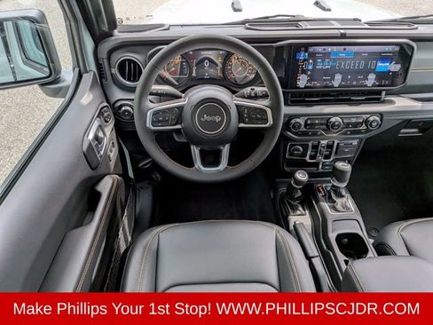 Used 2024 Jeep Wrangler Unlimited Sahara w/ Technology Group AWD/4WD image 15