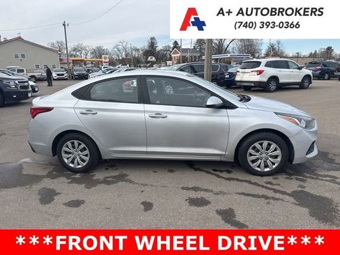 Used 2021 Hyundai Accent SE image 2
