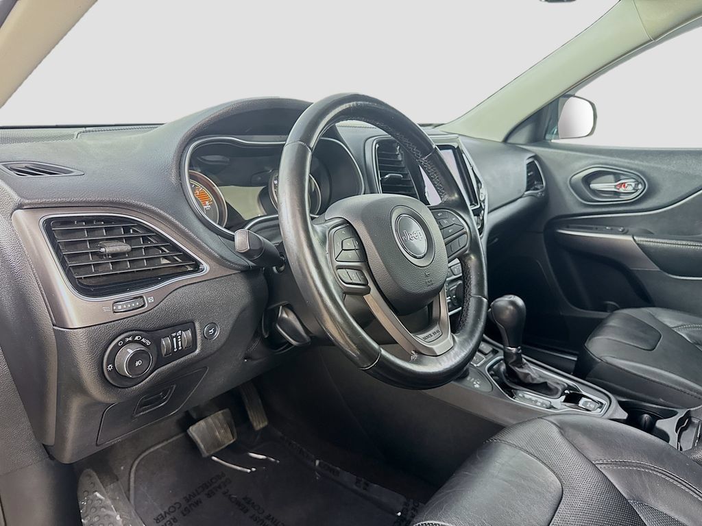 Used 2020 Jeep Cherokee Limited AWD/4WD image 10
