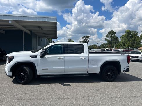 Used 2024 GMC Sierra 1500 Elevation w/ X31 Off-Road Package AWD/4WD image 5