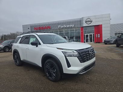 New 2026 Nissan Pathfinder SL
