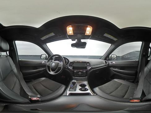 Used 2020 Jeep Grand Cherokee Altitude RWD image 26