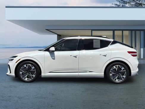 Used 2026 Genesis GV60 RWD image 7