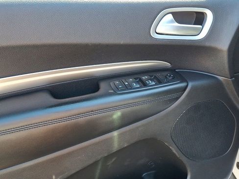 Used 2020 Dodge Durango SXT image 12