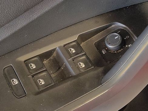 Used 2019 Volkswagen Jetta R-Line w/ R-Line Cold Weather Package FWD image 27