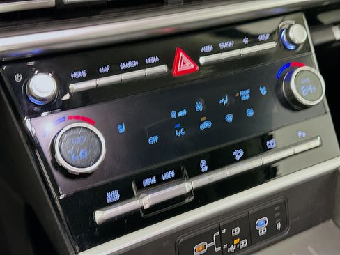 Used 2025 Hyundai Santa Fe SEL FWD image 23