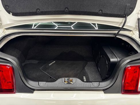 Used 2011 Ford Mustang GT Premium w/ Brembo Brake Pkg RWD image 39