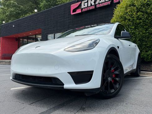 Used 2021 Tesla Model Y Long Range AWD/4WD image 2