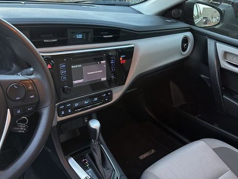 Used 2019 Toyota Corolla LE image 42